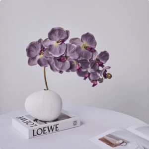 TEXTURED CERAMIC VASE - WHITE